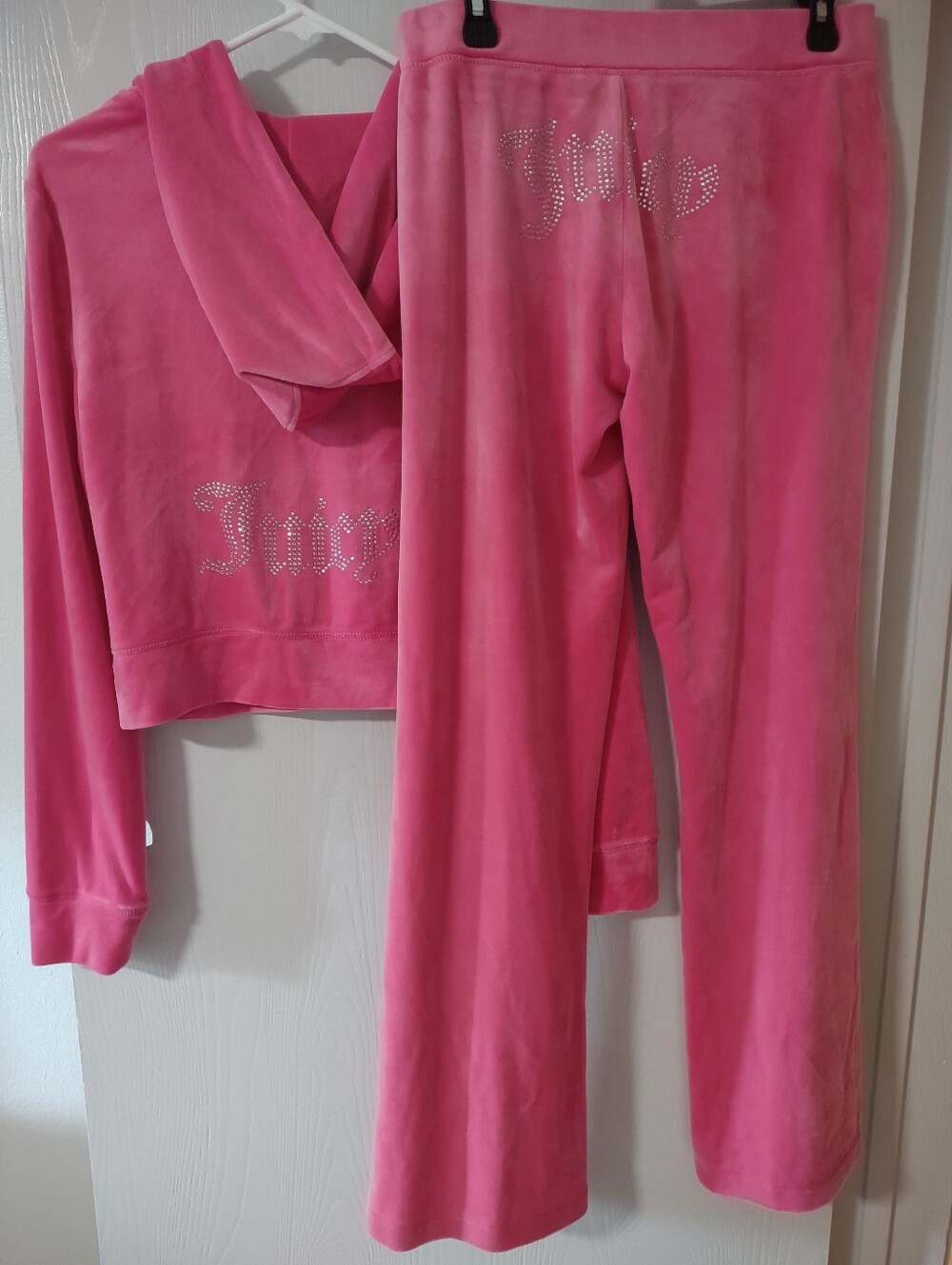 Juicy Couture Bling Velour Tracksuit Sweatshirt/Joggers HOT PINK Size Medium